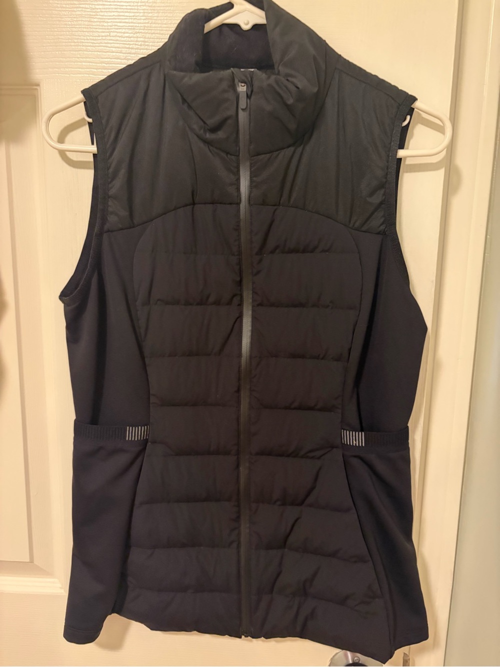 Lululemon size 8 Women’s Black Puffer Vest